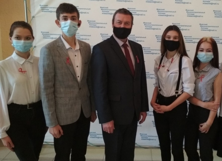 Акция «КРАСНАЯ ЛЕНТОЧКА»