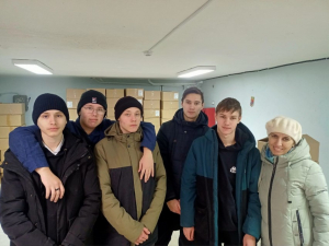 ВОЛОНТЕРЫ КОЛЛЕДЖА ПРИНЯЛИ УЧАСТИЕ В РАЗГРУЗКЕ НОВОГОДНИХ ПОДАРКОВ ДЛЯ ДЕТЕЙ