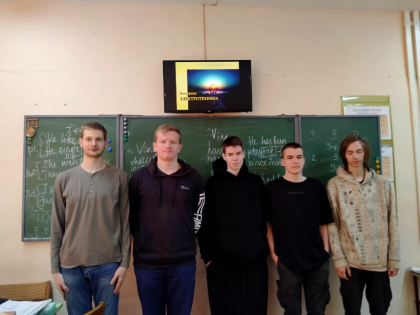 Майские праздники традиционно вдохновляют наших преподавателей общеобразовательных дисциплин на творческие мероприятия, как посвящённые празднику Победы, так и приуроченные к завершению учебного года
