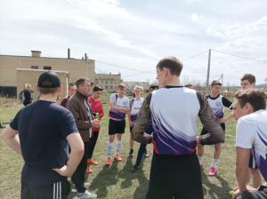 СОСТОЯЛАСЬ ДРУЖЕСКАЯ ИГРА ПО ФУТБОЛУ