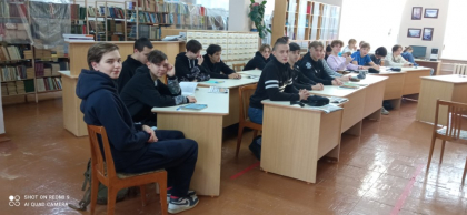 07 марта в гр. 146 зав. библиотекой Пензина Н.В. провела обзор книг на тему "Международный женский день 8 Марта"